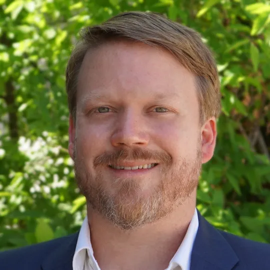 Dan Keller, Agent in  - Compass