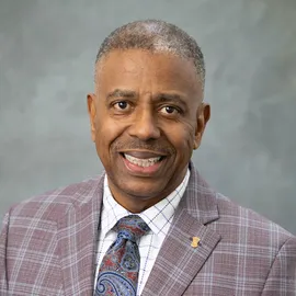 Markell Bridges, Agent in  - Compass