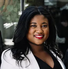 Leza Claridy, Agent in  - Compass