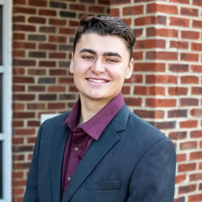 Carson Lohr, Agent in  - Compass