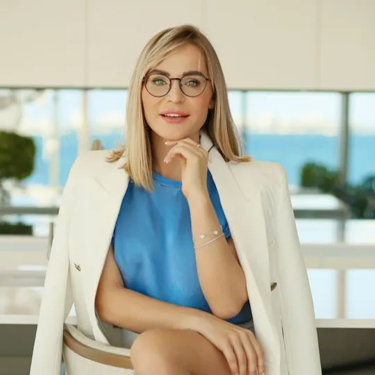 Iryna Velychko, Agent in  - Compass