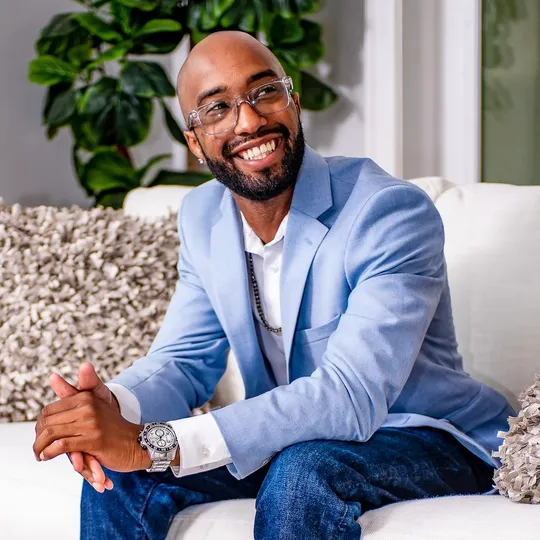 Chris Enfort, Agent in  - Compass