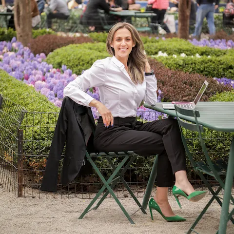 Rotem Lindenberg, Agent in  - Compass