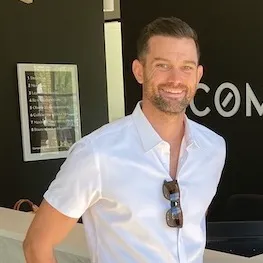 Kevin Davis, Agent in  - Compass
