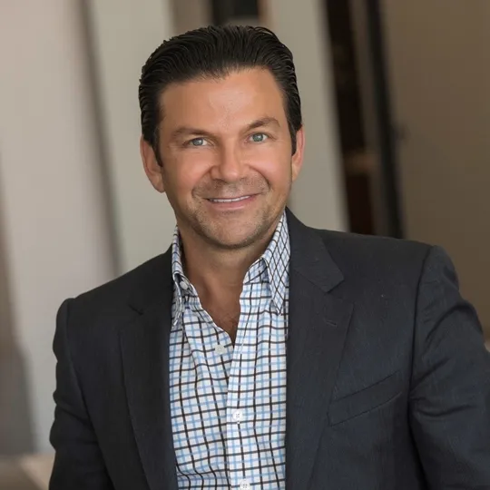 Darren Sukenik, Agent in  - Compass