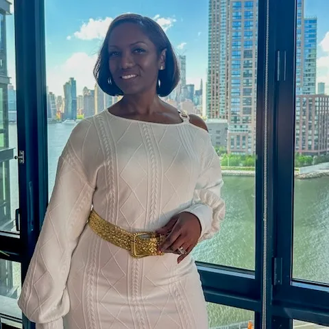 Pamela Renai Young, Agent in  - Compass