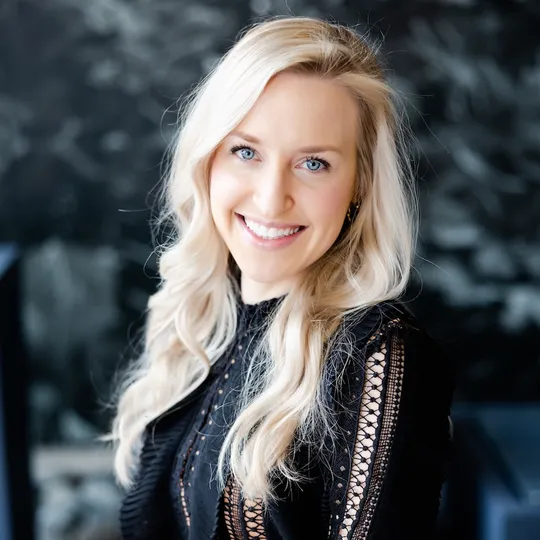 Michelle Miller, Agent in  - Compass