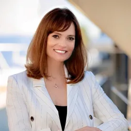 Amy Baumgartner, Agent in  - Compass