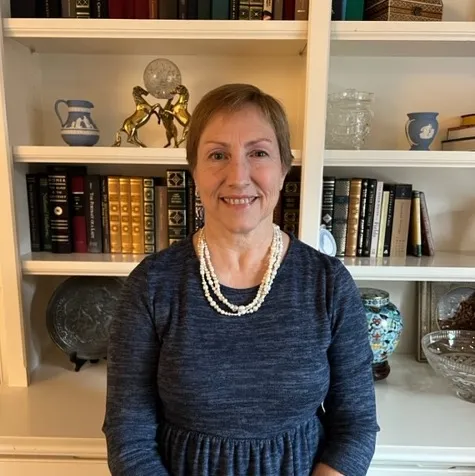 Jeanne Rajabzadeh, Agent in  - Compass