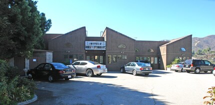 3150 Montrose Avenue