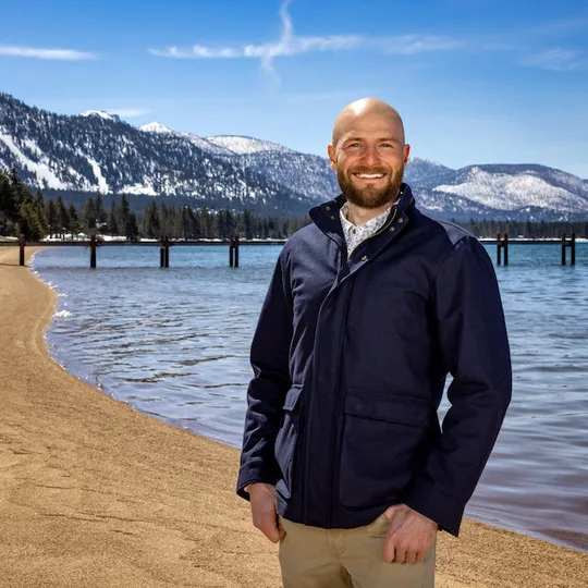 Colin Farnsworth, Agent in  - Compass