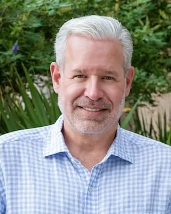 Derrick Dameron, Agent in  - Compass