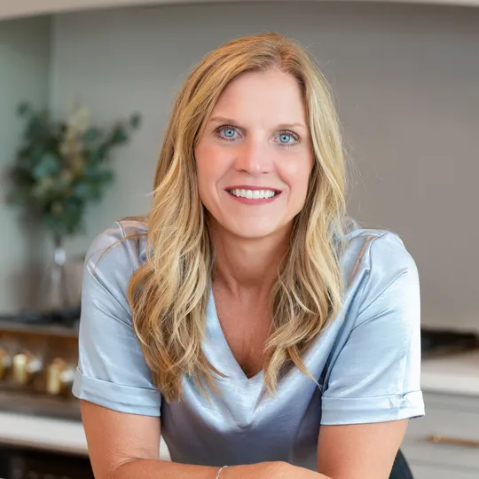 Bobbi Congdon, Agent in  - Compass