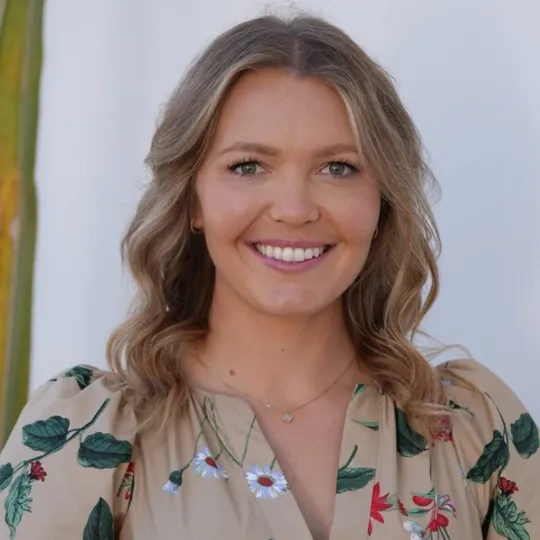 Serena Lamble, Agent in  - Compass