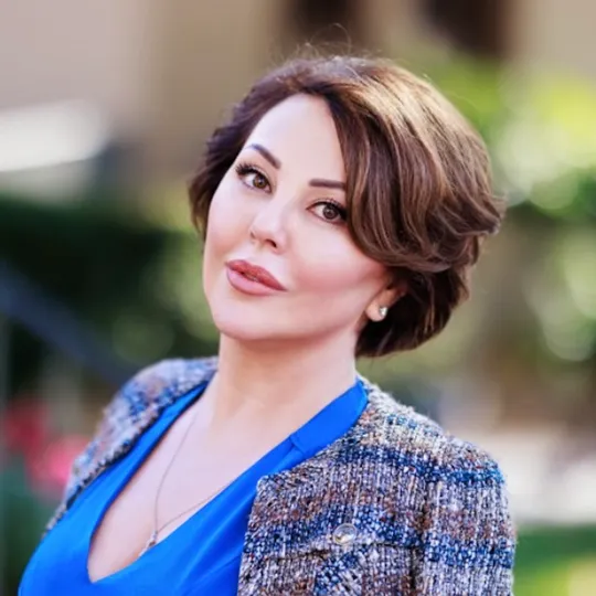 Yulia Lopatyuk, Agent in  - Compass