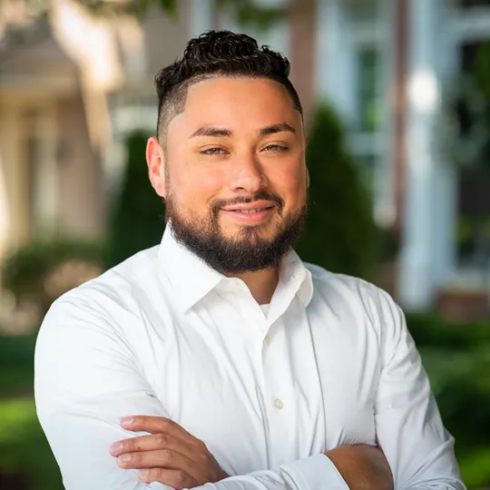 Cesar Paredes, Agent in  - Compass