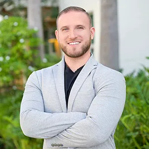 Daniel Lopez, Agent in  - Compass