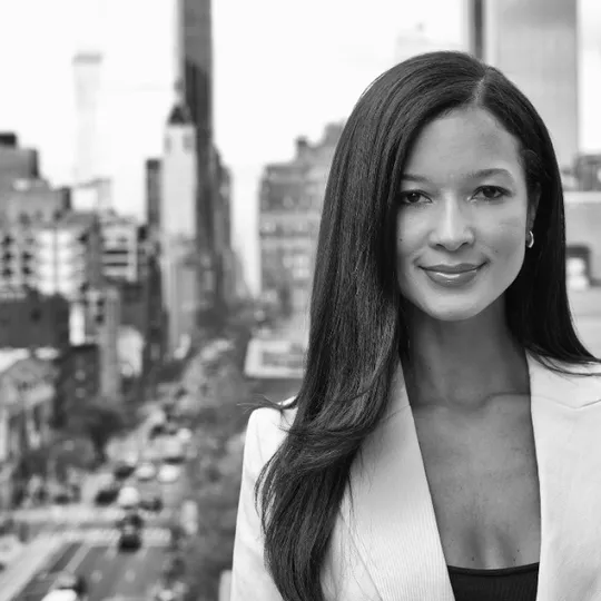 Olivia Redmond, Agent in  - Compass