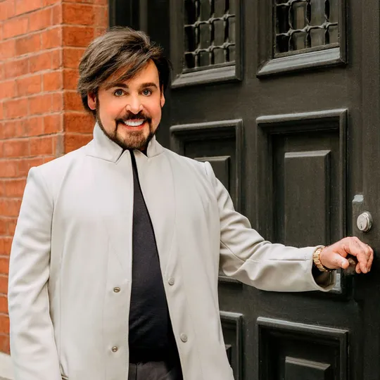 Thomas DiDomenico, Agent in  - Compass