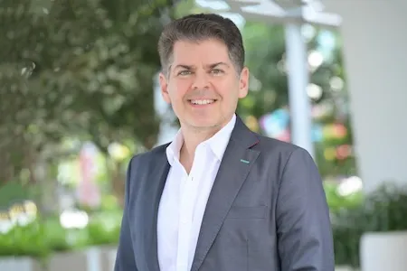 Jose R. Sosa, Agent in  - Compass