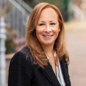 Michelle Farber, Agent in  - Compass