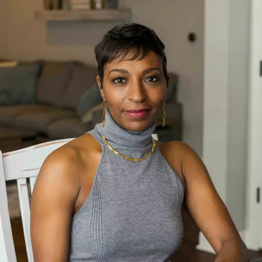 Loria Hamilton-Field, Agent in  - Compass