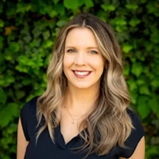 Erin Stadelmaier, Agent in  - Compass