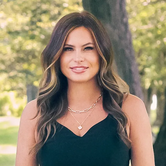 Samantha Barnett, Agent in  - Compass