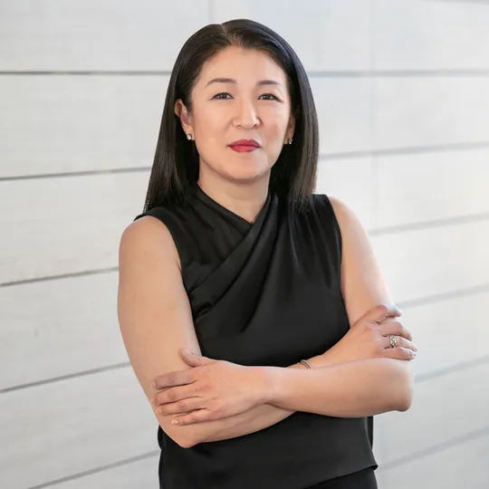 Mina Hwang, Agent in  - Compass