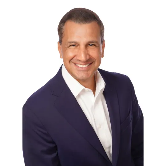 Juan Alfredo Ruiz, Agent in  - Compass