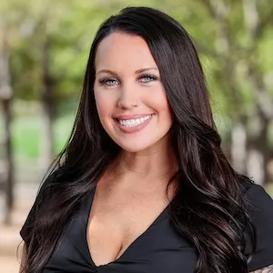 Ashley Vandermeer, Agent in  - Compass