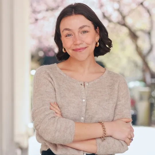 Kenzie Langkammerer, Agent in  - Compass