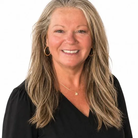 Ruth Lunday, Agent in  - Compass