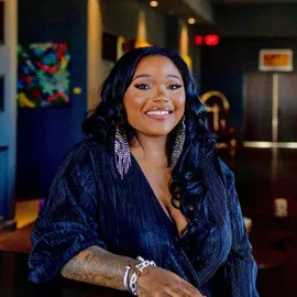 Kiara Jones, Agent in  - Compass