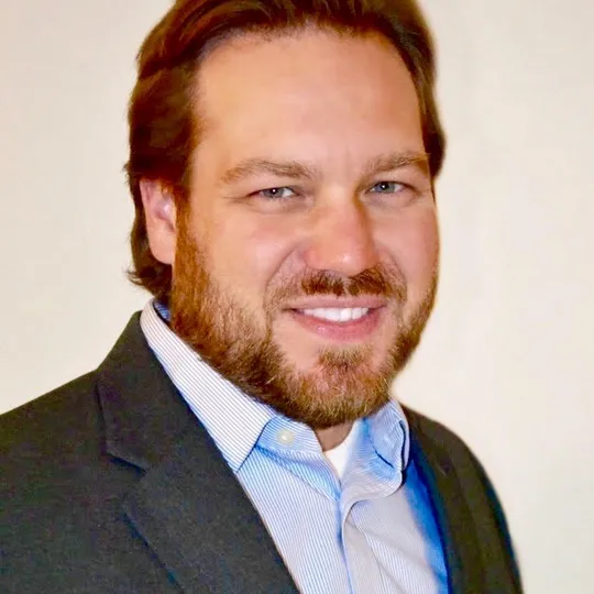 Charlie Vinci, Agent in  - Compass