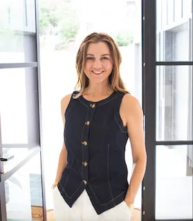 Kristine Hunton, Agent in  - Compass