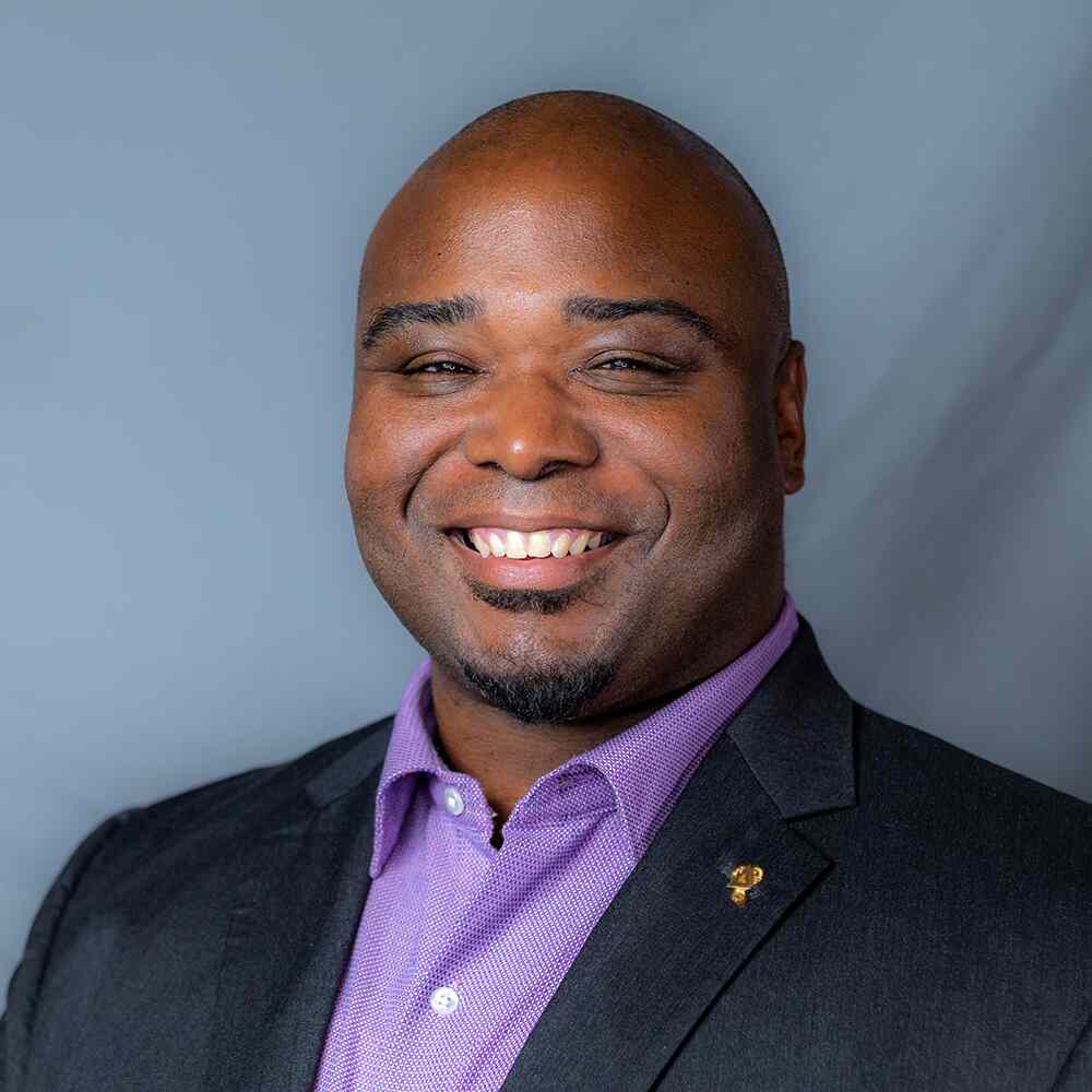 Headshot of Brandon Carver