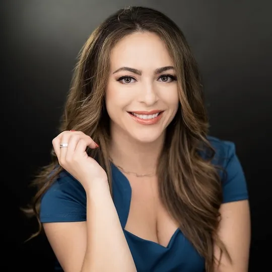 Robin Geffen, Agent in  - Compass