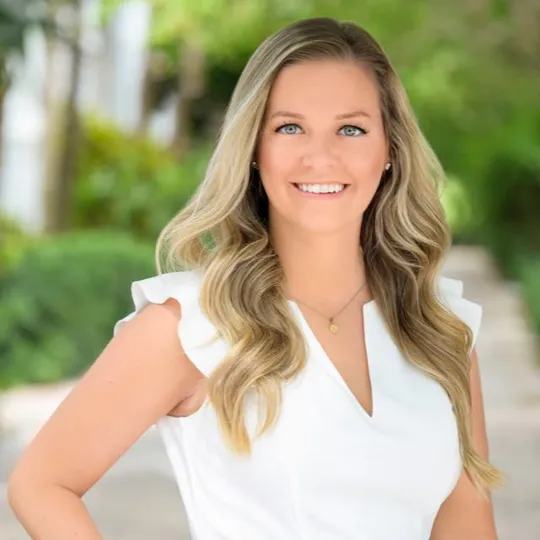 Carly Furr, Agent in  - Compass