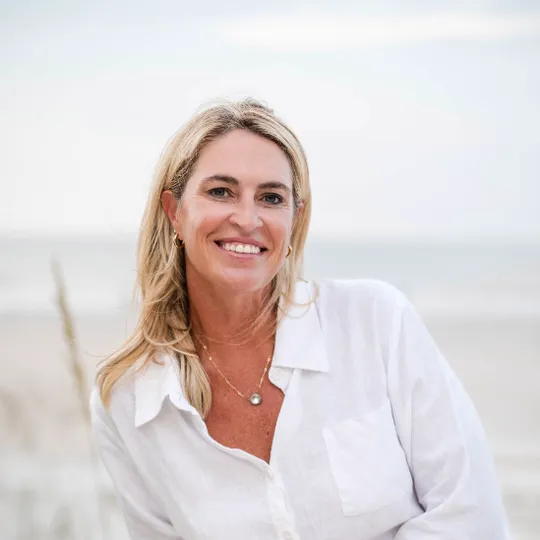 Kelly Kenning Smith, Agent in  - Compass