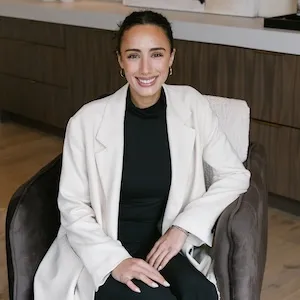 Nikolina Jugovic, Agent in  - Compass