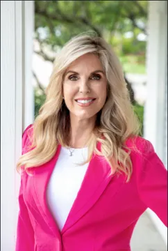 Tracie Ohlsen, Agent in  - Compass