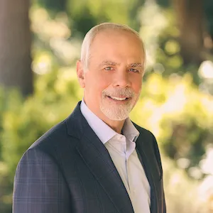 Steven Reichman, Agent in  - Compass