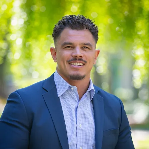 Ryan Fontillas, Agent in  - Compass