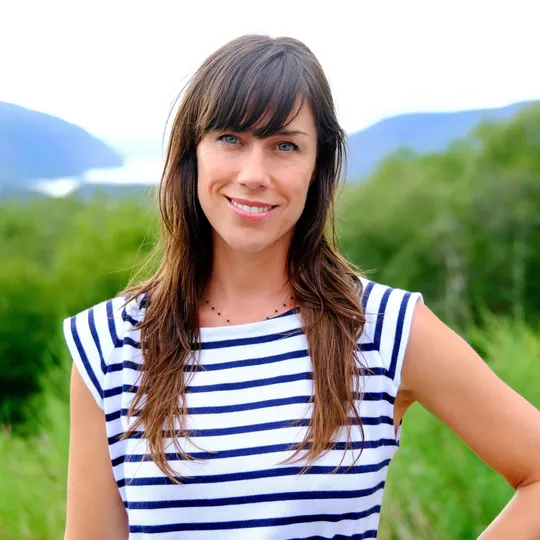 Theresa Previ, Agent in  - Compass