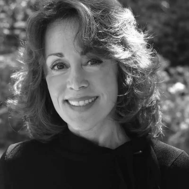 Headshot of Cathy Crockett