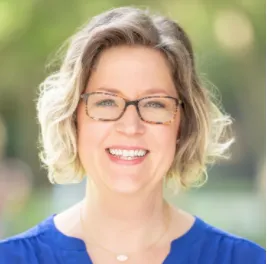 Lauren King, Agent in  - Compass