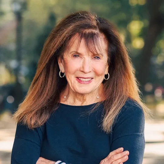 Rebecca Knaster, Agent in  - Compass