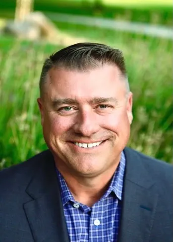 Jason Skeoch, Agent in  - Compass