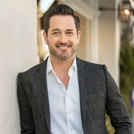 Andrew Canter, Agent in  - Compass